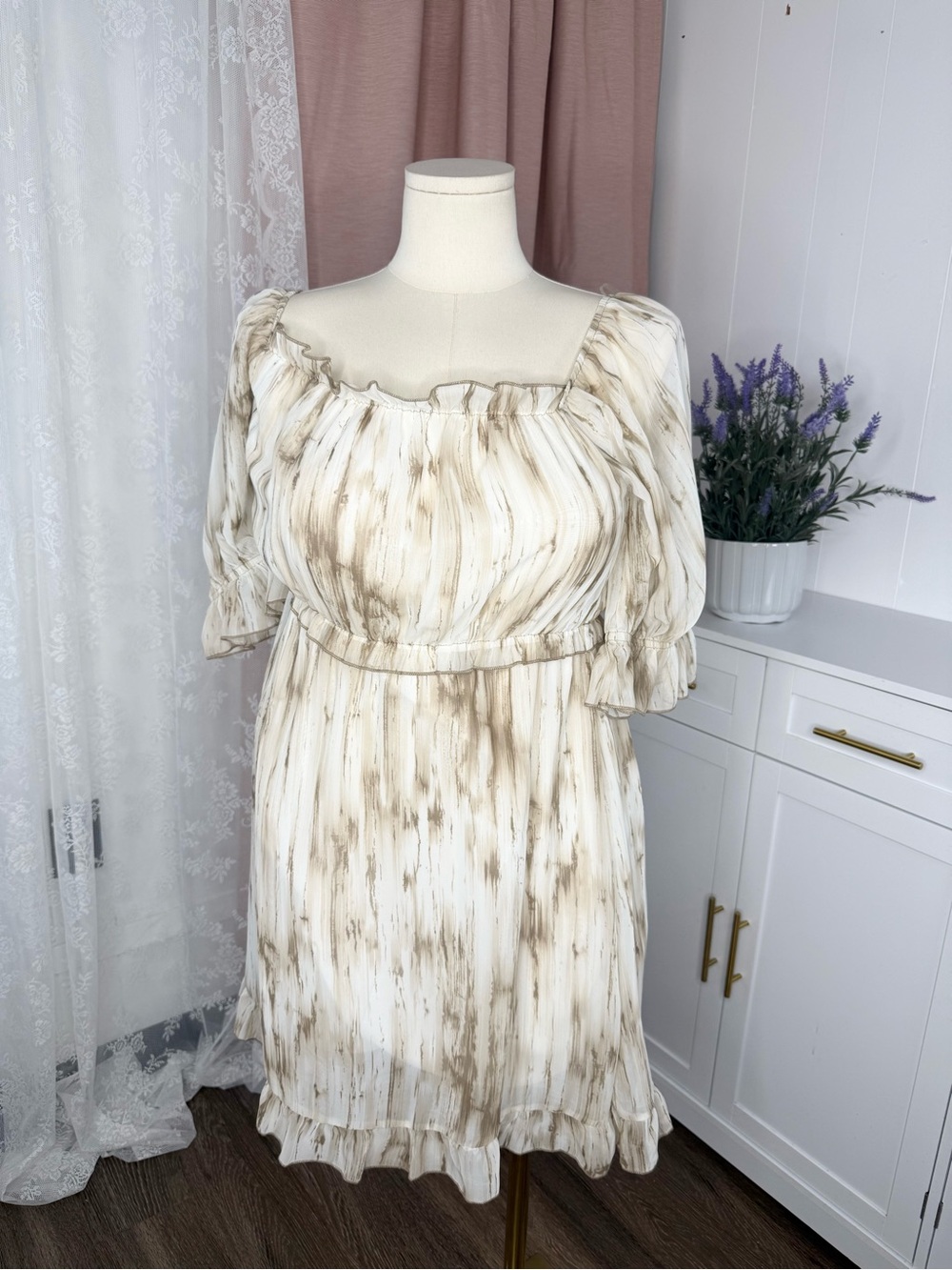 Saints and hearts Women’s Cream Tie-Dye Puff Sleeve Dress BIN#13